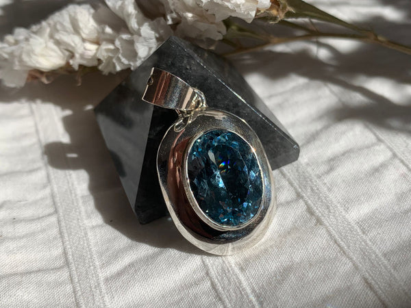 Blue Topaz Medea Pendant - Large Oval - Jewels & Gems