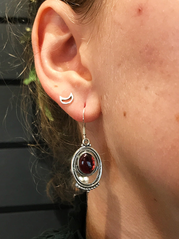 Garnet Odessa Earrings - Jewels & Gems