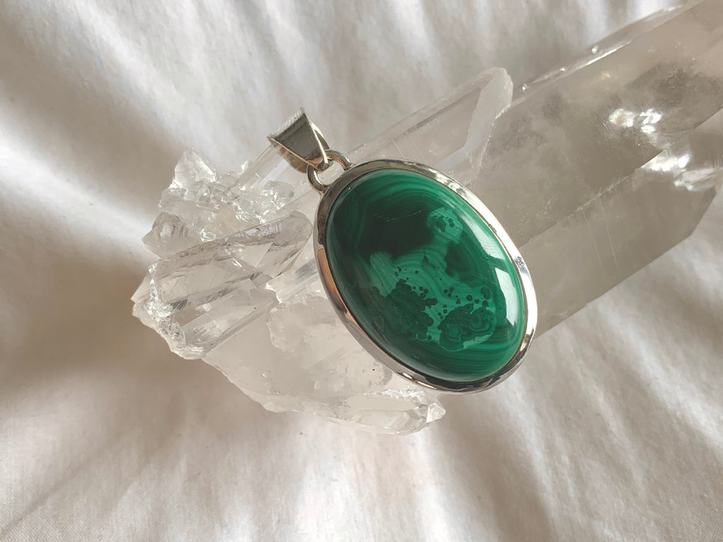 Malachite Naevia Pendant - Reg Oval - Jewels & Gems