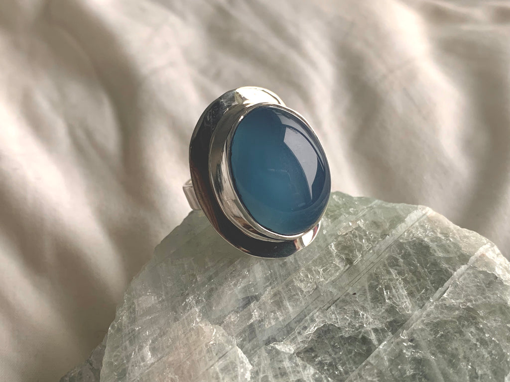 Blue Chalcedony Medea Ring - Oval - Jewels & Gems