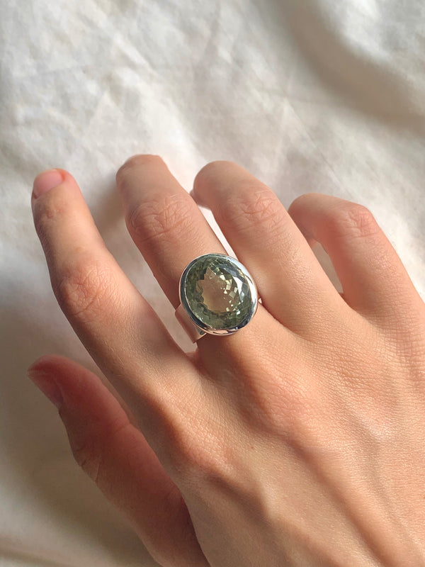 Green Amethyst Bethan Ring - Oval - Jewels & Gems