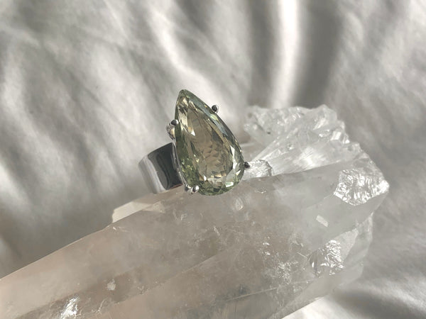 Green Amethyst Taya Ring - Teardrop - Jewels & Gems