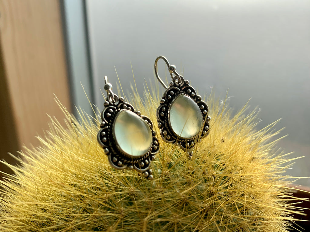 Prehnite Nissa Earrings - Jewels & Gems