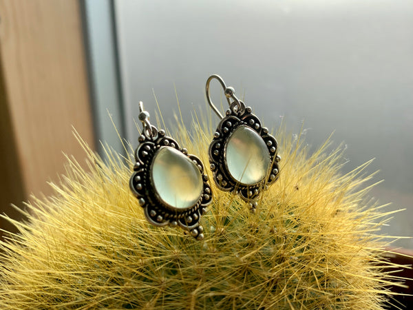 Prehnite Nissa Earrings - Jewels & Gems