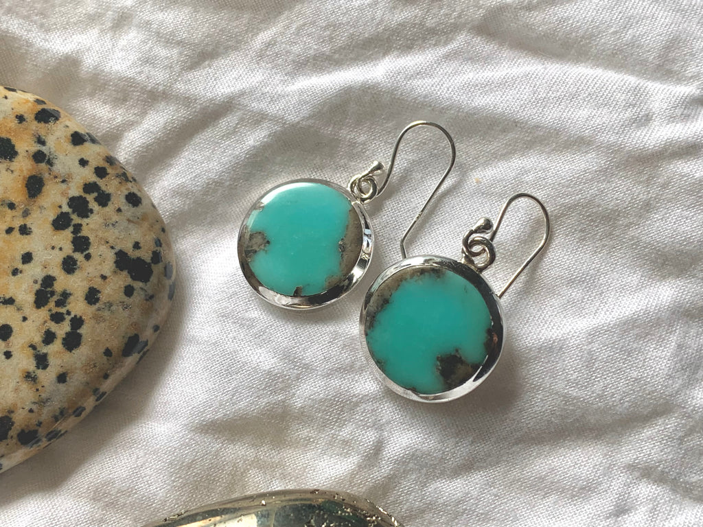 Arizona Turquoise Naevia Earrings - Round - Jewels & Gems