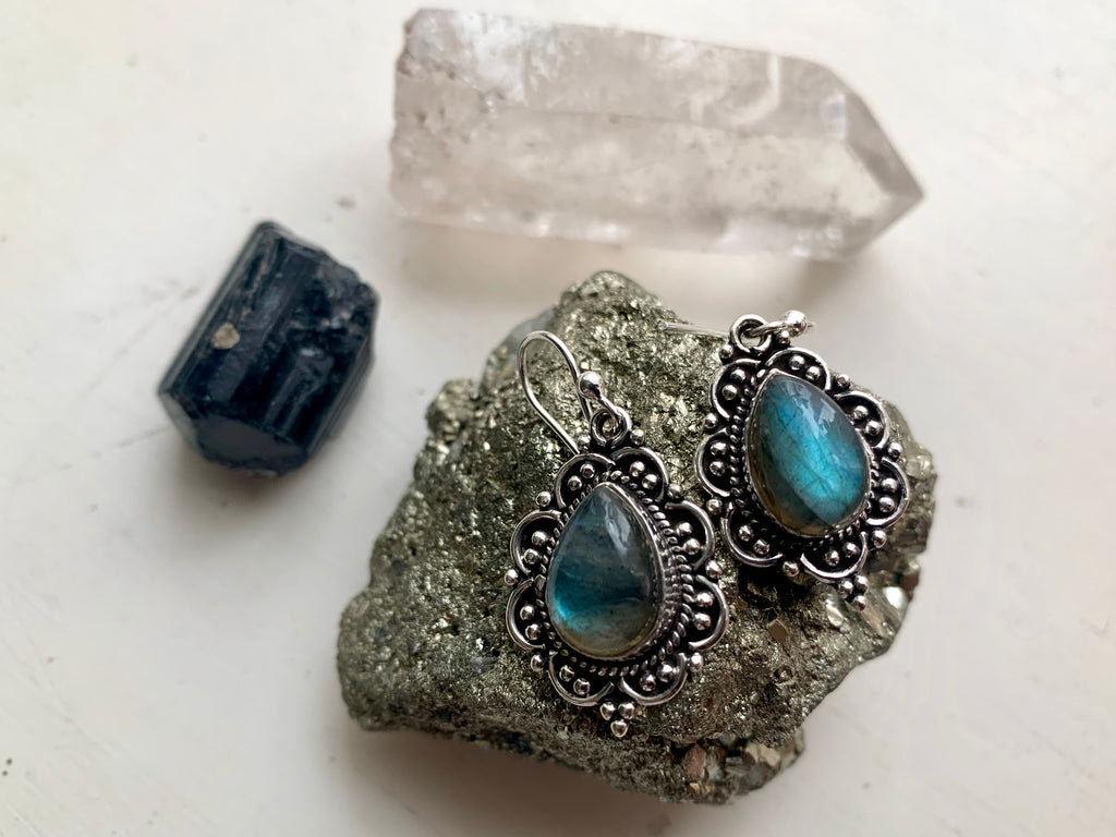 Labradorite Nissa Earrings - Drop / Oval - Jewels & Gems