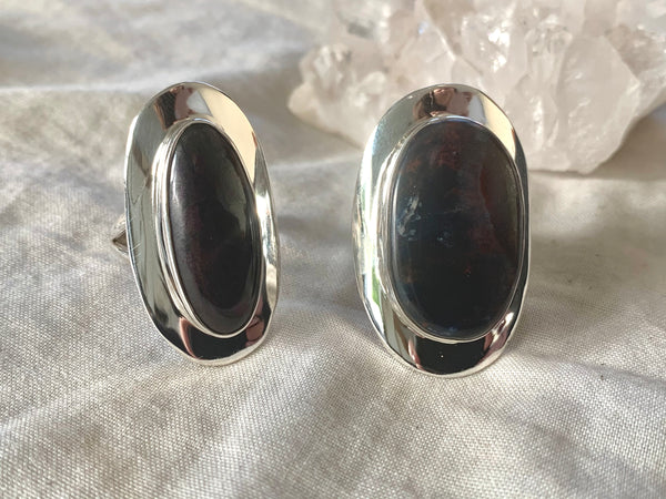 Sugilite Medea Ring - Long Oval - Jewels & Gems