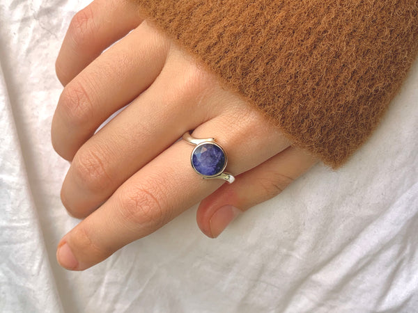 Semi-precious Sapphire Efimia Ring - Round - Jewels & Gems