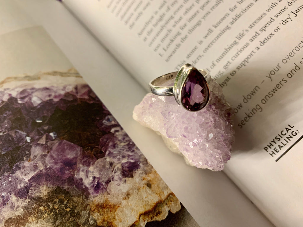 Amethyst Ari Ring - Drop (US 6) - Jewels & Gems