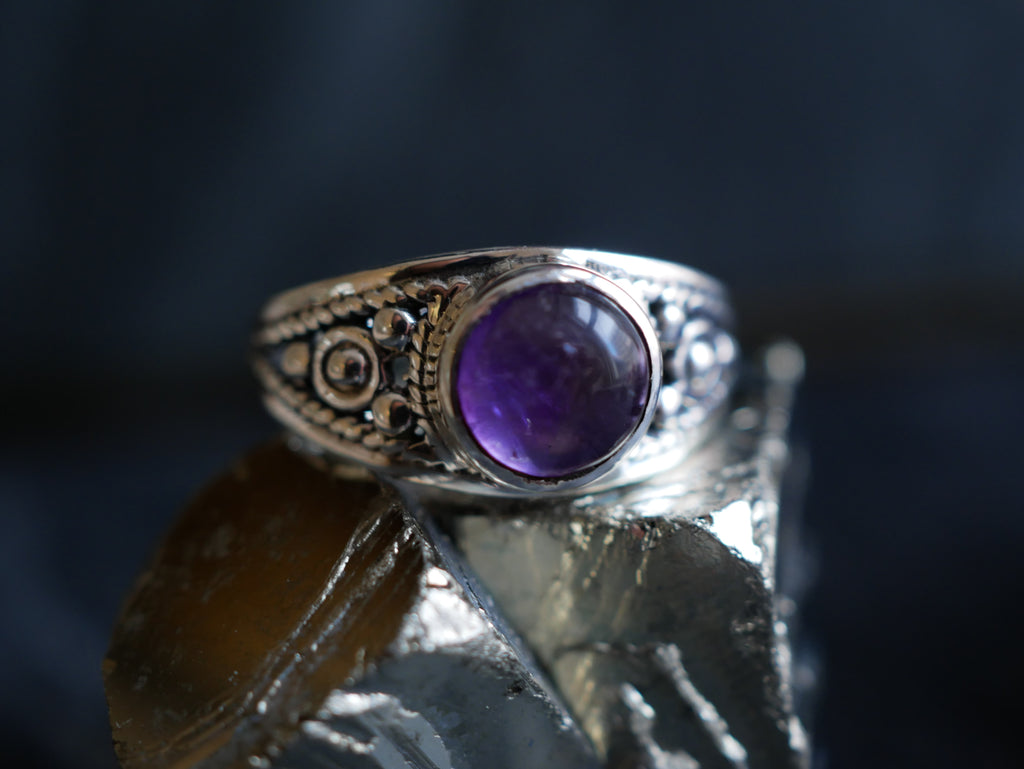 Amethyst Aurea Ring - Jewels & Gems
