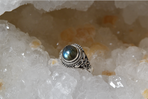 Labradorite Aria Ring - Jewels & Gems