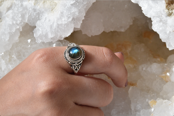 Labradorite Aria Ring - Jewels & Gems