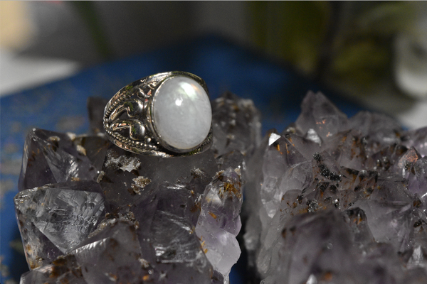 Moonstone Vesta Ring - Jewels & Gems