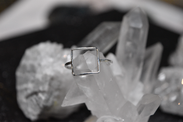 Minimal Square Ring - Jewels & Gems