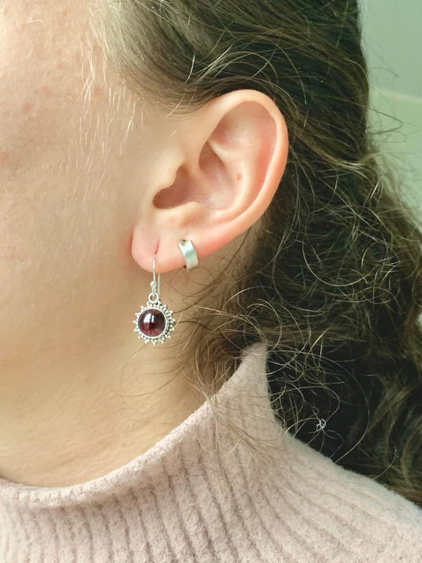 Garnet Sole Earrings - Jewels & Gems