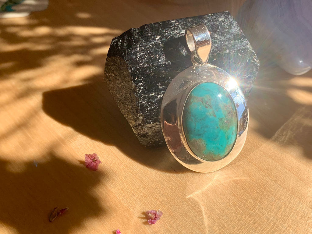Tibetan Turquoise Medea Pendant - Oval - Jewels & Gems