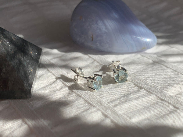 Aquamarine Sanaa Studs - Round - Jewels & Gems