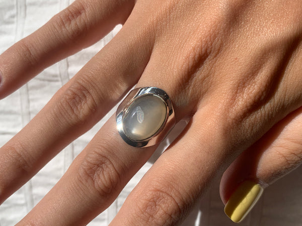 Peach Moonstone Medea Ring (US 7) - Jewels & Gems