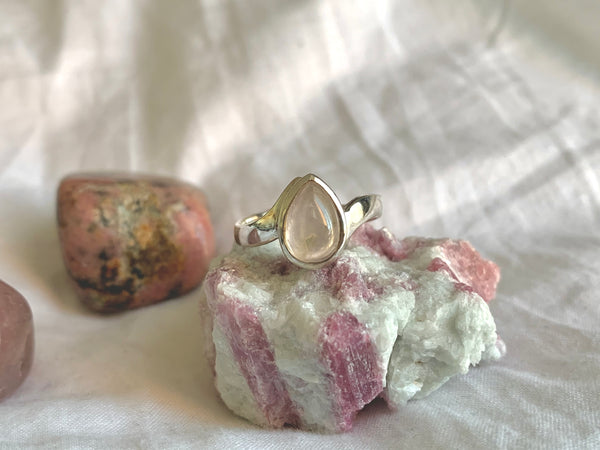 Rose Quartz Efimia Ring - Teardrop - Jewels & Gems