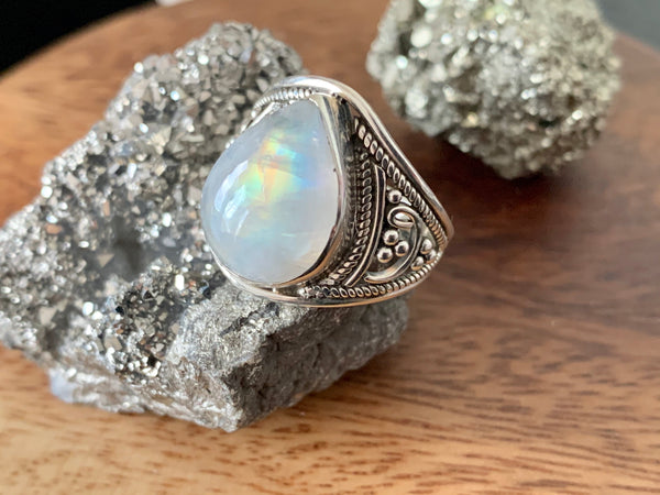 Moonstone Nerilla Ring (US 9 & 9.5) - Jewels & Gems