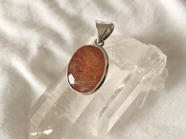 Sunstone Ansley Pendant - Large Oval - Jewels & Gems