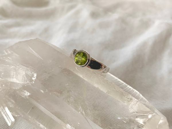 Peridot Sabina Ring - Small Round - Jewels & Gems