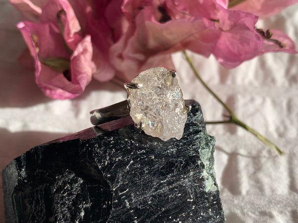 Raw Morganite Sanaa Ring (US 6 & 8) - Jewels & Gems
