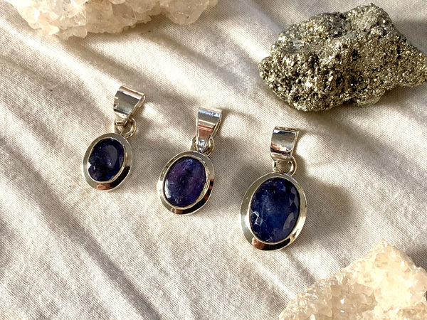 Tanzanite Ari Pendant - Small / Medium / Large Oval - Jewels & Gems