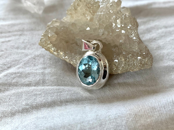 Blue Topaz Ari Pendant - Small Oval - Jewels & Gems