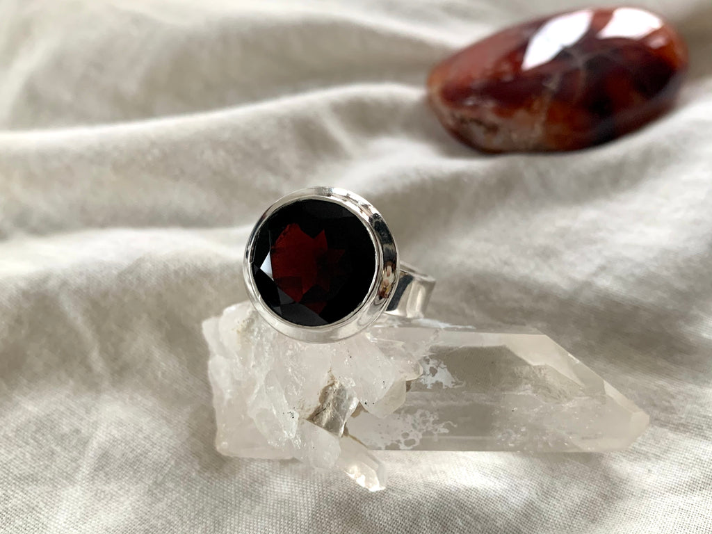 Garnet Ansley Ring - Round - US 9 (One of a kind) - Jewels & Gems