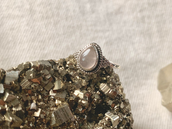Rose Quartz Zuma Ring - Jewels & Gems