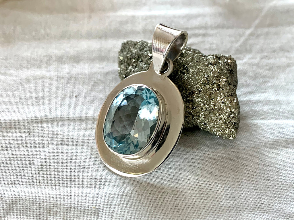 Blue Topaz Eydis Pendant - Medium Oval - Jewels & Gems