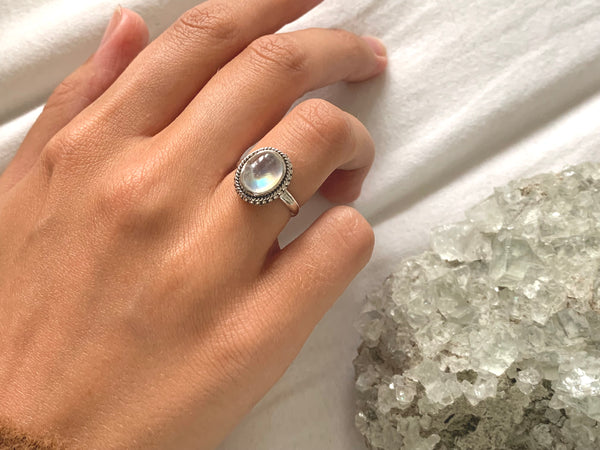 Moonstone Itzel Ring - Jewels & Gems