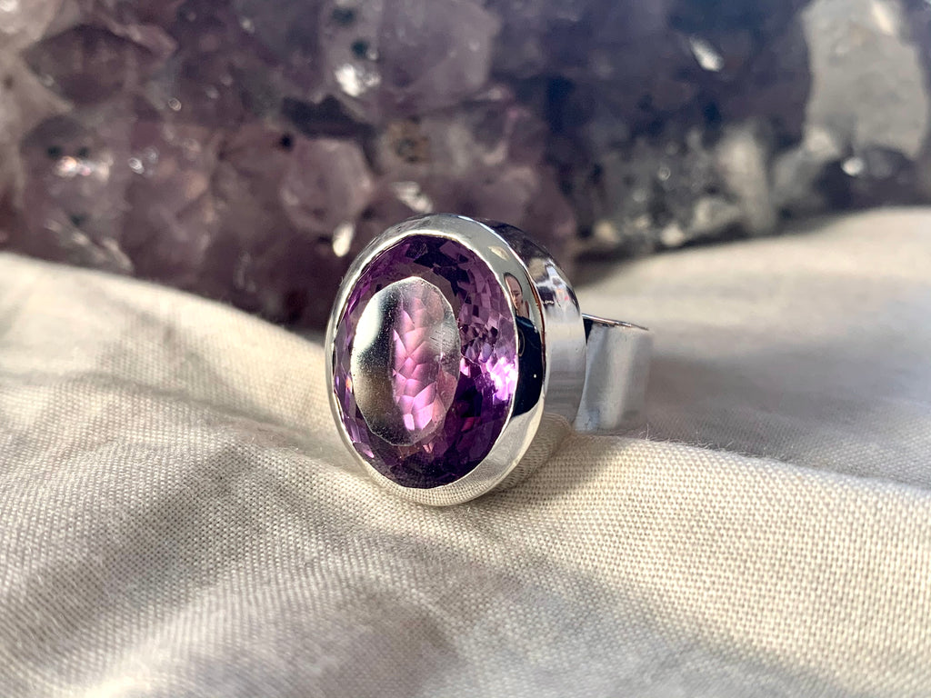 Amethyst Naevia Ring - Large Oval (US 6 & 6.5) - Jewels & Gems