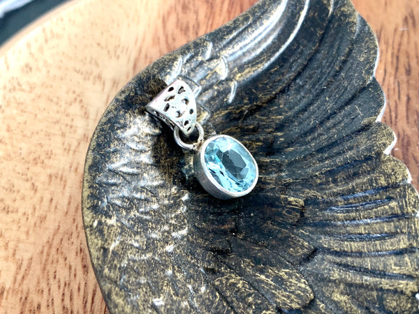 Blue Topaz Melisent Pendant - Oval - Jewels & Gems