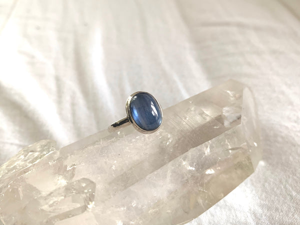 Kyanite Ari Ring - Small Oval - Jewels & Gems