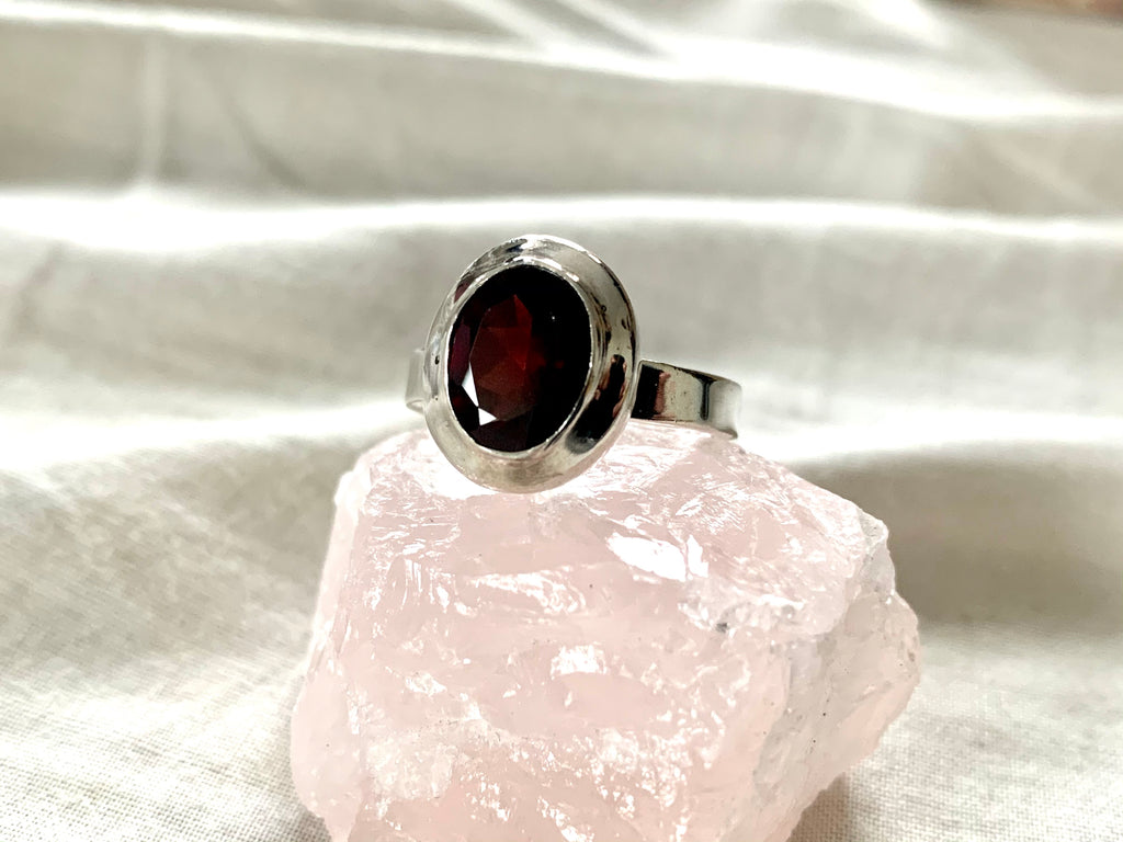 Garnet Ansley Ring - Small Oval (US 8.5) - Jewels & Gems