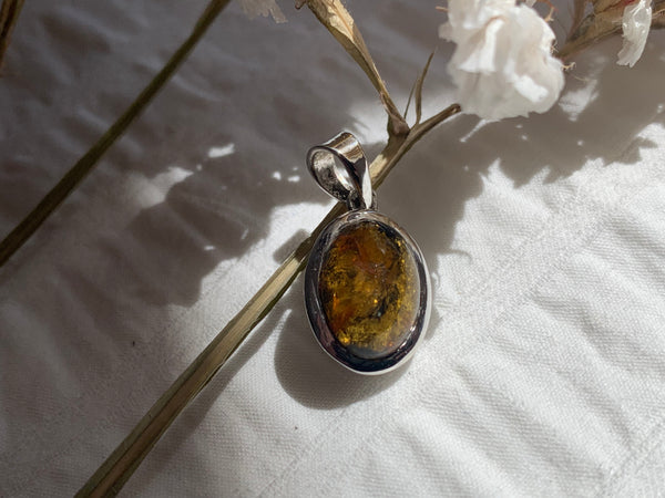 Amber Naevia Pendant - Small Oval - Jewels & Gems