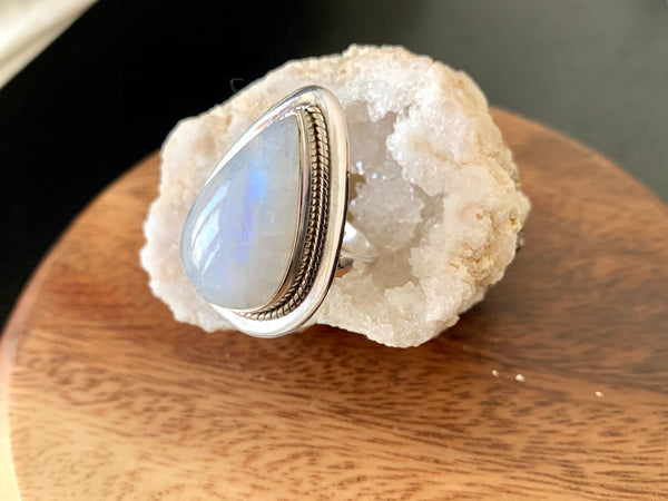 Moonstone Ligeia Ring (US 8) - Jewels & Gems