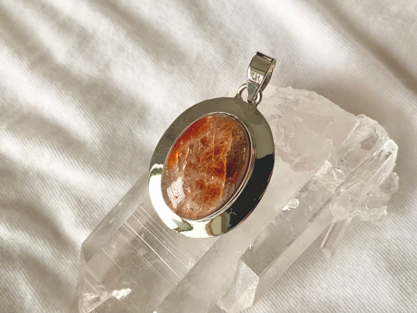 Sunstone Medea Pendant - Large Oval - Jewels & Gems