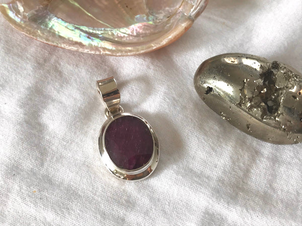 Ruby Ansley Pendant - Medium Oval - Jewels & Gems