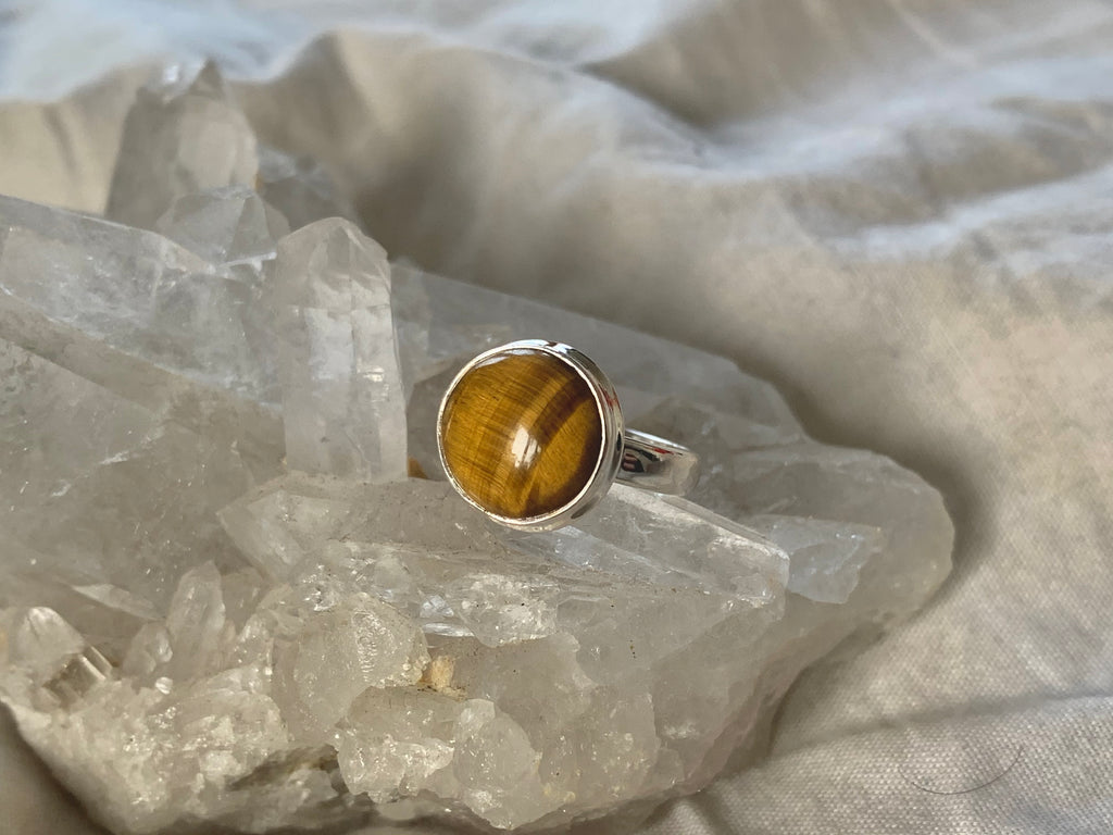Tiger’s Eye Ari Ring - Small Round - Jewels & Gems