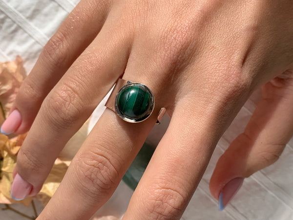 Malachite Pax Ring (Adjustable) - Jewels & Gems