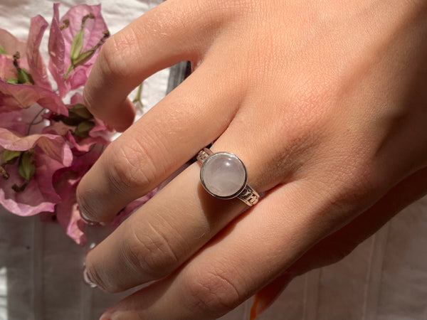 Rose Quartz Eseld Ring - Jewels & Gems
