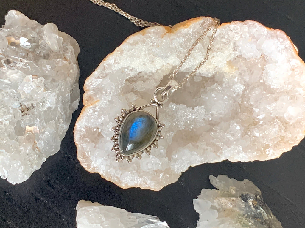 Labradorite Small Lux Pendant - Jewels & Gems