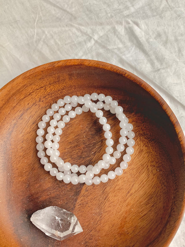 White Jade Bracelet - Jewels & Gems
