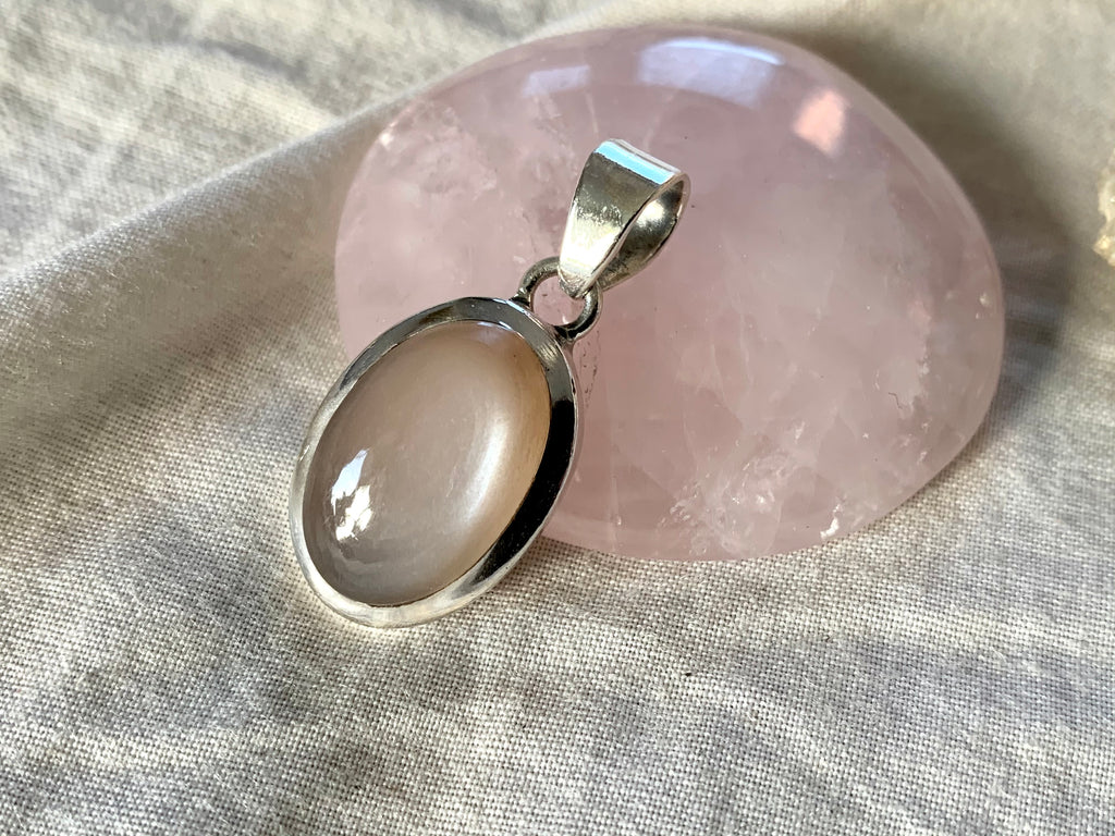 Peach Moonstone Naevia Pendant - Oval - Jewels & Gems