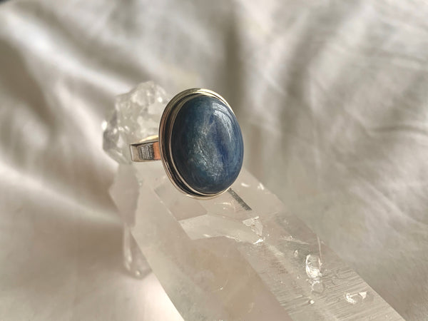 Kyanite Brea Ring - Oval - Jewels & Gems