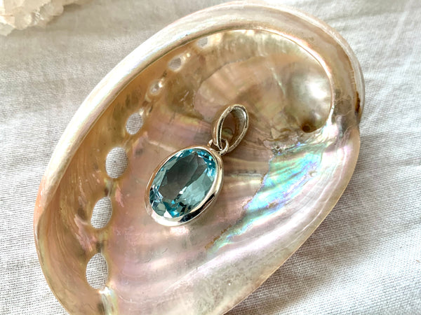 Blue Topaz Sabina Pendant - Oval - Jewels & Gems